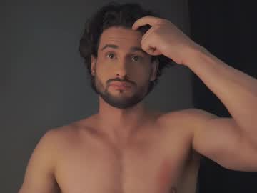 Double_Luckystrike Chaturbate stream image from April 24, 2025
