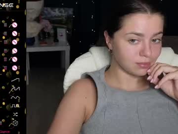 Milania_Hot_Foxy stream image from April 24, 2025