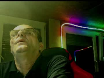 R_2d2_ Chaturbate stream image from April 24, 2025