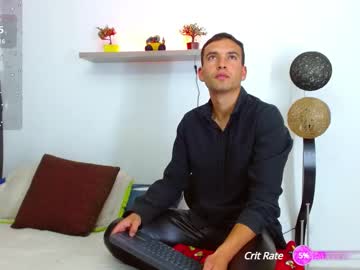 Rolos_Hot32 Chaturbate stream image from April 24, 2025