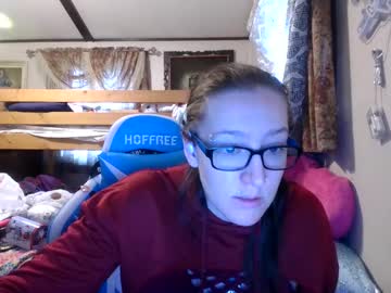 Truckerswifetobe Chaturbate stream image from April 24, 2025