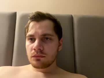 Dummark31 Chaturbate stream image from April 24, 2025