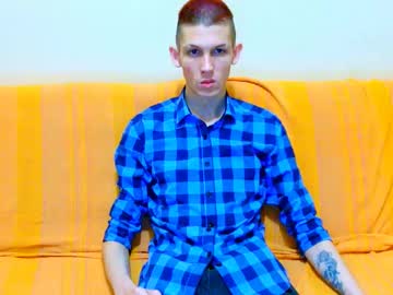 Lester_Broo Chaturbate stream image from April 24, 2025