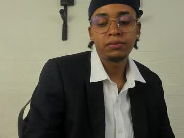 Tomknoxx Chaturbate stream image from April 24, 2025