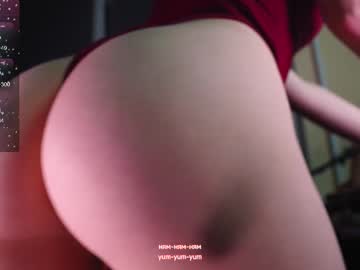 Bluecherryyy Chaturbate stream image from April 24, 2025