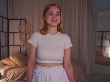 Julianagrooms Chaturbate stream image from April 24, 2025