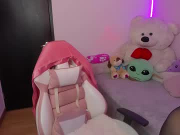 Mia_J51 Chaturbate stream image from April 24, 2025