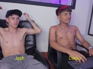 Roomies_Djk Chaturbate stream image from April 24, 2025