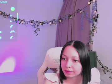 Emmarileey Chaturbate stream image from April 24, 2025