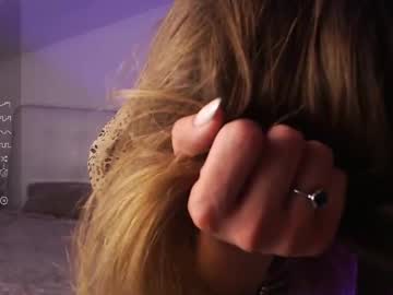 Kaya_Davies Chaturbate stream image from April 24, 2025