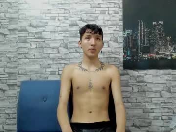 Kenny_Leal4 Chaturbate stream image from April 24, 2025