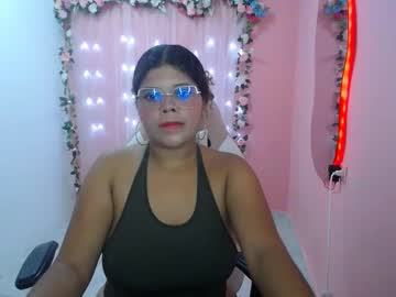 Natalielabellex1 Chaturbate stream image from April 24, 2025