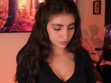 Taniigaa Chaturbate stream image from April 24, 2025