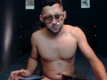 Jhoanm005 Chaturbate stream image from April 25, 2025