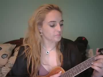 Tinytightlittlething Chaturbate stream image from April 25, 2025