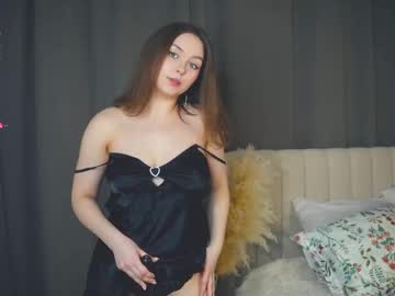 Lynetgise Chaturbate stream image from April 25, 2025