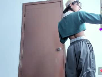 Applehot_Lr Chaturbate stream image from April 25, 2025