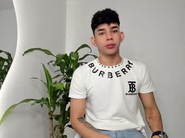 Andrew_Twink18 Chaturbate stream image from April 25, 2025