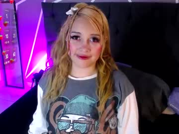 Carolina1126 Chaturbate stream image from April 25, 2025