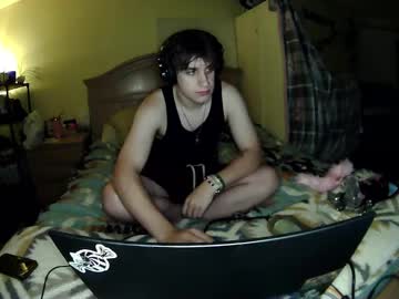 Iluvurgirl Chaturbate stream image from April 25, 2025