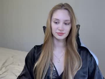Laylapretty001 Chaturbate stream image from April 25, 2025