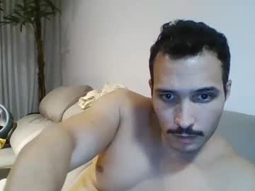 Neyerich Chaturbate stream image from April 25, 2025