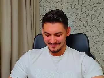 Clintmasterss Chaturbate stream image from April 25, 2025