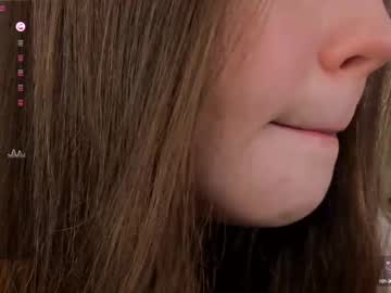 Sunnyrisha Chaturbate stream image from April 25, 2025