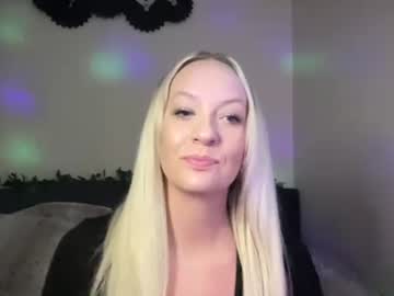 Vigilanteblondiexx Chaturbate stream image from April 25, 2025