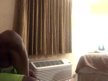 Ianluis2631 Chaturbate stream image from April 25, 2025