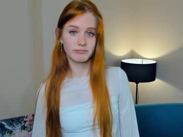 Lornabeste Chaturbate stream image from April 25, 2025
