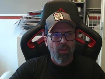 Womenizzeer Chaturbate stream image from April 25, 2025