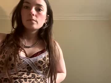 Ghostpetal Chaturbate stream image from April 25, 2025