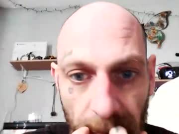Hardnhorny198 Chaturbate stream image from April 25, 2025