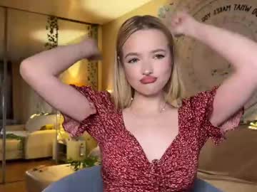 Luna_De_Shine Chaturbate stream image from April 25, 2025