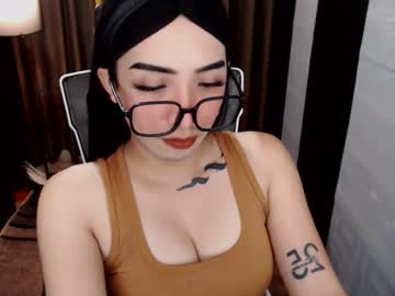 Yassiered Chaturbate stream image from April 25, 2025