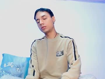 Candyy_Queen864507 Chaturbate stream image from April 25, 2025