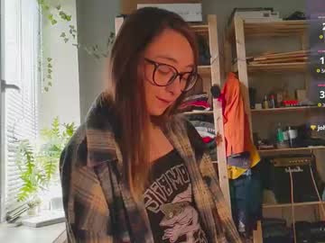 Moonlight__Lovers Chaturbate stream image from April 25, 2025