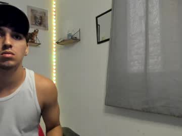 Hades_Snow Chaturbate stream image from April 25, 2025