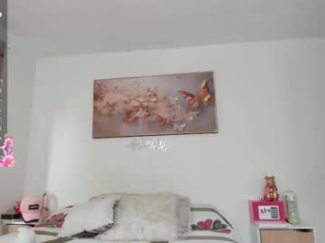 Jessye_Golden Chaturbate stream image from April 25, 2025