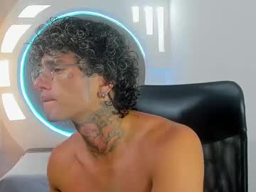 Alanrodgers2_0 Chaturbate stream image from April 25, 2025