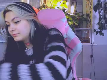 Jelyaa Chaturbate stream image from April 25, 2025