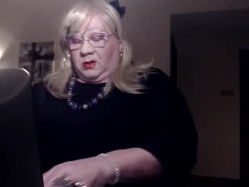 Suzannebanci Chaturbate stream image from April 25, 2025