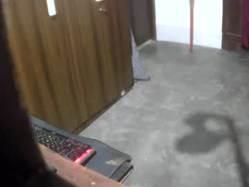 Luci_Ri Chaturbate stream image from April 25, 2025