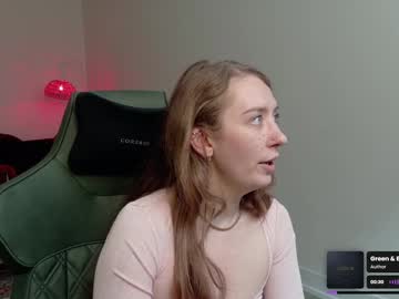 Adalinarae Chaturbate stream image from April 25, 2025