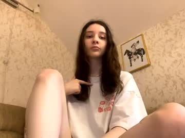 Edlinhazleton Chaturbate stream image from April 25, 2025