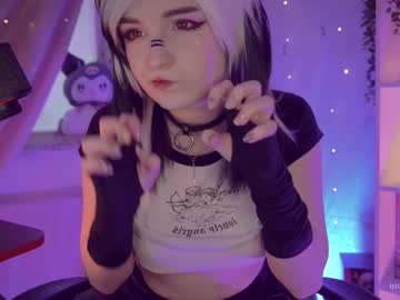 Vronnier Chaturbate stream image from April 25, 2025