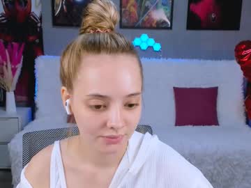 Melaniealves Chaturbate stream image from April 25, 2025