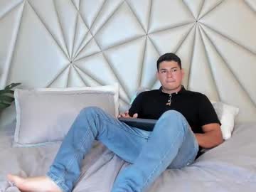 Lenoarddupont Chaturbate stream image from April 25, 2025