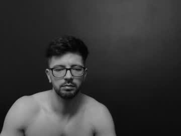 Kyvh486 Chaturbate stream image from April 25, 2025
